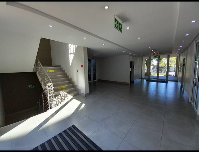 690M² OFFICE TO LET IN BRYANSTON
